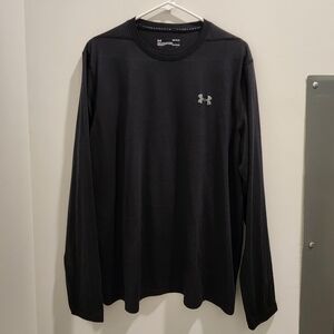 Under Armour Men's Black Long Sleeve Loose Fit HeatGear Shirt